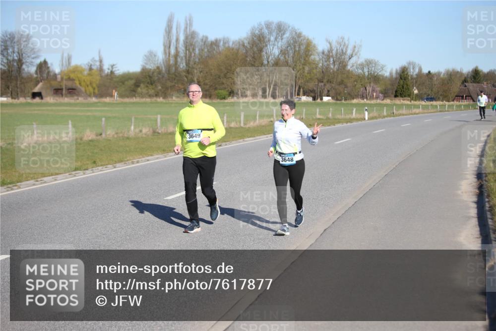 06.04.2025 - 44. Internationalen Wilhelmsburger Insellauf Jannik Wohlers http://msf.ph/oto/7617877 06.04.2025 09:45:23 Laufen 3649, 3648 meine-sportfotos.de