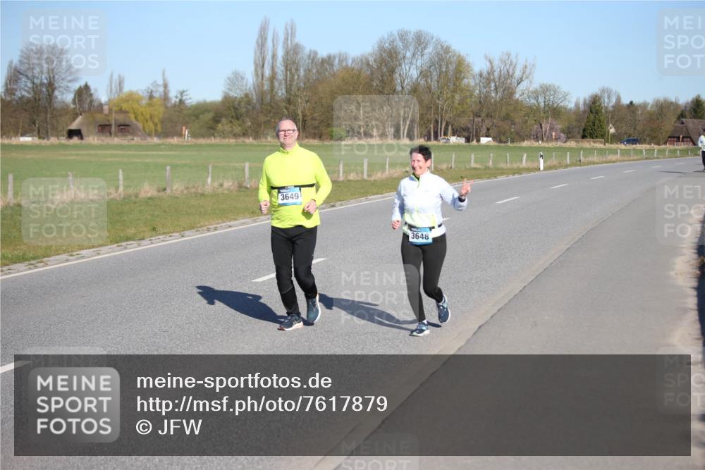 06.04.2025 - 44. Internationalen Wilhelmsburger Insellauf Jannik Wohlers http://msf.ph/oto/7617879 06.04.2025 09:45:23 Laufen 3649, 3648 meine-sportfotos.de