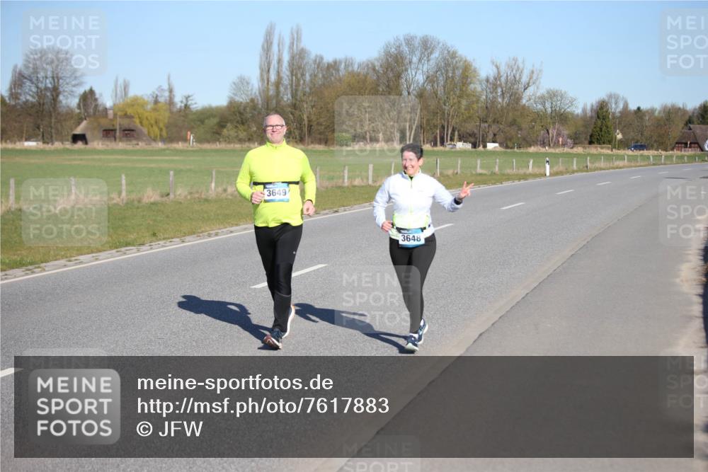 06.04.2025 - 44. Internationalen Wilhelmsburger Insellauf Jannik Wohlers http://msf.ph/oto/7617883 06.04.2025 09:45:23 Laufen 3649, 3648 meine-sportfotos.de