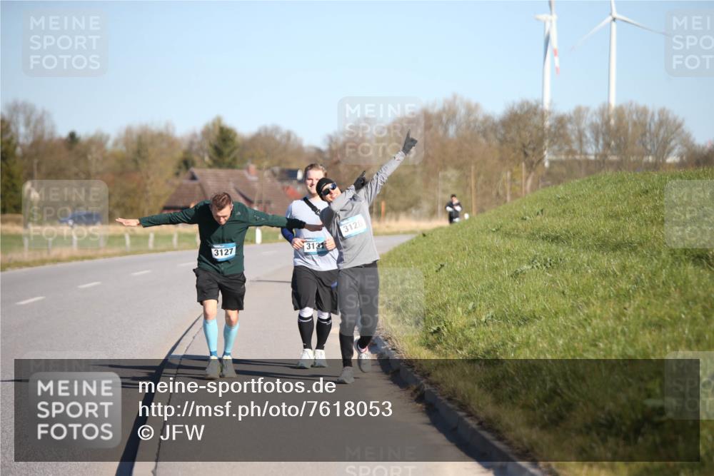 06.04.2025 - 44. Internationalen Wilhelmsburger Insellauf Jannik Wohlers http://msf.ph/oto/7618053 06.04.2025 09:46:04 Laufen 3127, 3131, 3128 meine-sportfotos.de
