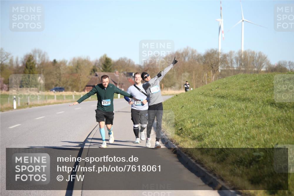 06.04.2025 - 44. Internationalen Wilhelmsburger Insellauf Jannik Wohlers http://msf.ph/oto/7618061 06.04.2025 09:46:04 Laufen 3127, 3131, 3128 meine-sportfotos.de