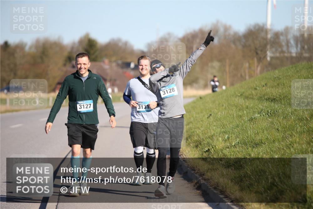 06.04.2025 - 44. Internationalen Wilhelmsburger Insellauf Jannik Wohlers http://msf.ph/oto/7618078 06.04.2025 09:46:06 Laufen 3127, 3131, 3128 meine-sportfotos.de
