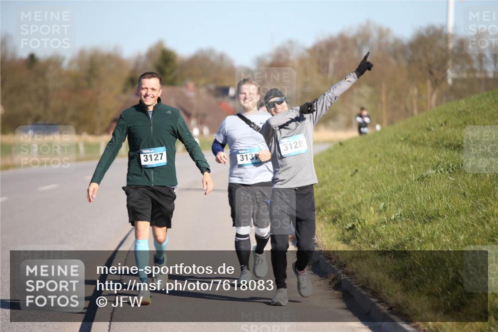 06.04.2025 - 44. Internationalen Wilhelmsburger Insellauf Jannik Wohlers http://msf.ph/oto/7618083 06.04.2025 09:46:06 Laufen 3127, 3131, 3128 meine-sportfotos.de