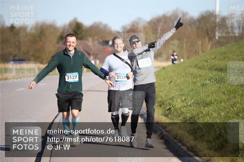 06.04.2025 - 44. Internationalen Wilhelmsburger Insellauf Jannik Wohlers http://msf.ph/oto/7618087 06.04.2025 09:46:06 Laufen 3127, 3131, 3128 meine-sportfotos.de