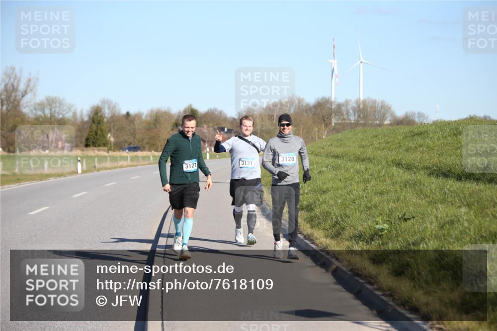 06.04.2025 - 44. Internationalen Wilhelmsburger Insellauf Jannik Wohlers http://msf.ph/oto/7618109 06.04.2025 09:46:08 Laufen 3127, 3131, 3128 meine-sportfotos.de