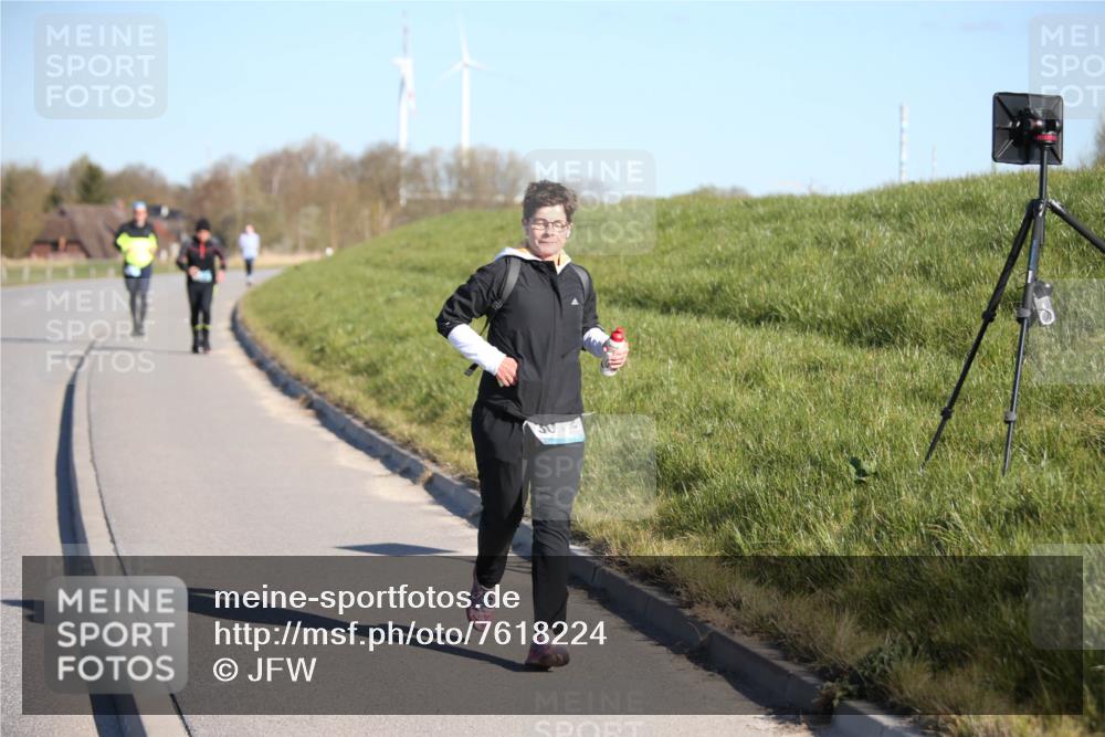 06.04.2025 - 44. Internationalen Wilhelmsburger Insellauf Jannik Wohlers http://msf.ph/oto/7618224 06.04.2025 09:46:51 Laufen  meine-sportfotos.de