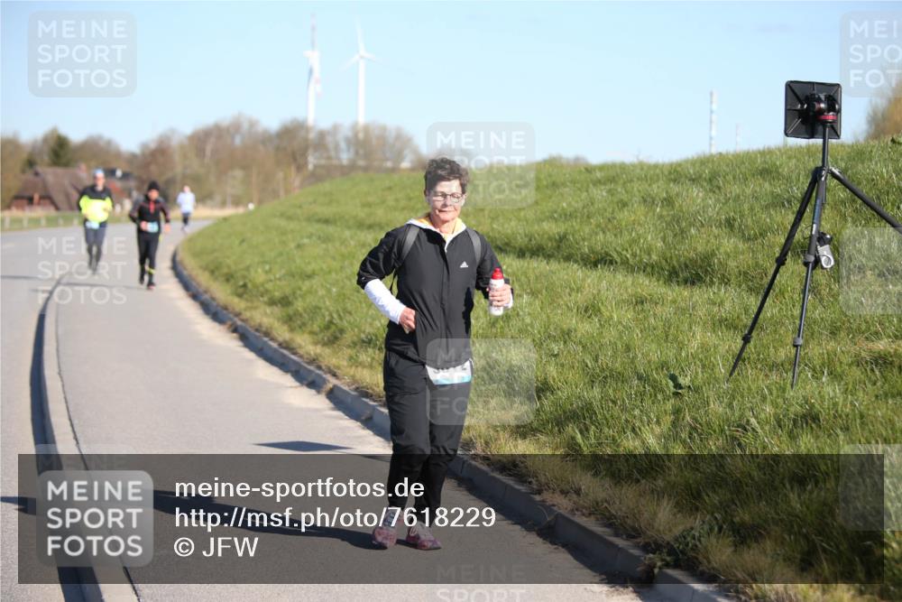 06.04.2025 - 44. Internationalen Wilhelmsburger Insellauf Jannik Wohlers http://msf.ph/oto/7618229 06.04.2025 09:46:51 Laufen  meine-sportfotos.de