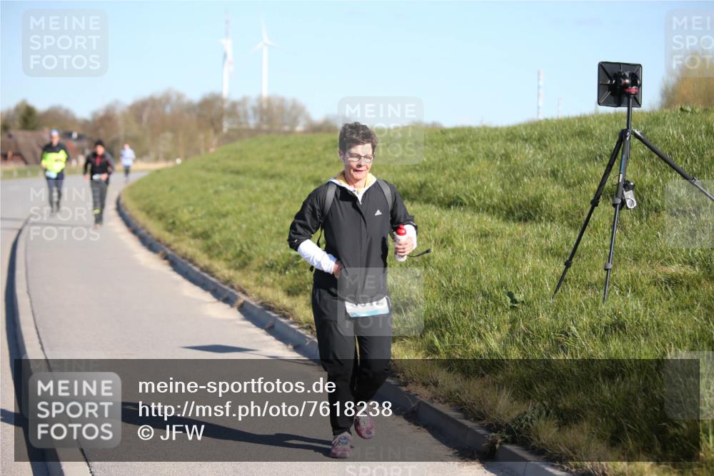 06.04.2025 - 44. Internationalen Wilhelmsburger Insellauf Jannik Wohlers http://msf.ph/oto/7618238 06.04.2025 09:46:51 Laufen  meine-sportfotos.de