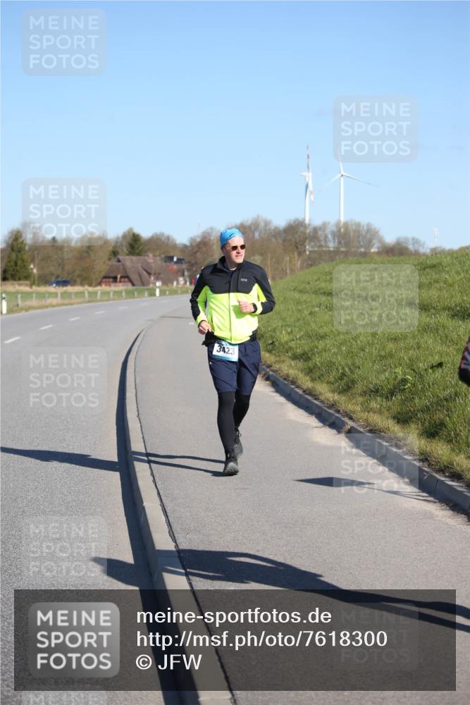 06.04.2025 - 44. Internationalen Wilhelmsburger Insellauf Jannik Wohlers http://msf.ph/oto/7618300 06.04.2025 09:47:02 Laufen 3423 meine-sportfotos.de