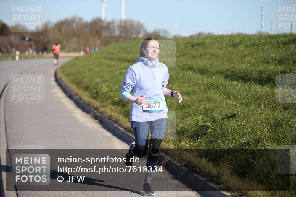 06.04.2025 - 44. Internationalen Wilhelmsburger Insellauf Jannik Wohlers http://msf.ph/oto/7618334 06.04.2025 09:47:19 Laufen 3677 meine-sportfotos.de