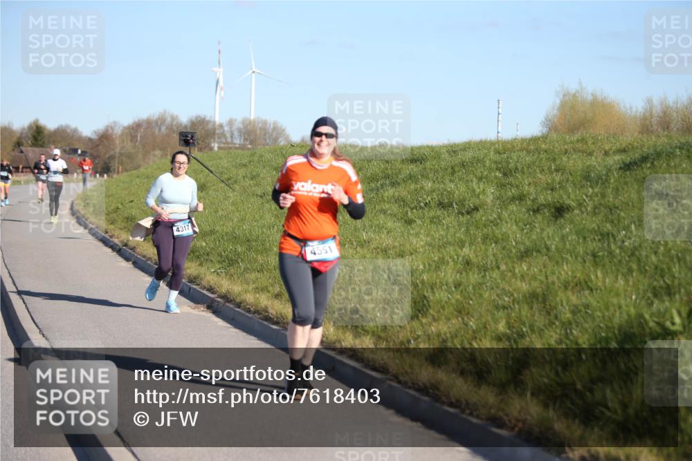 06.04.2025 - 44. Internationalen Wilhelmsburger Insellauf Jannik Wohlers http://msf.ph/oto/7618403 06.04.2025 09:48:20 Laufen 4317, 4551 meine-sportfotos.de