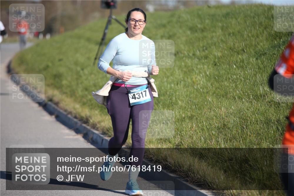 06.04.2025 - 44. Internationalen Wilhelmsburger Insellauf Jannik Wohlers http://msf.ph/oto/7618419 06.04.2025 09:48:22 Laufen 4317 meine-sportfotos.de