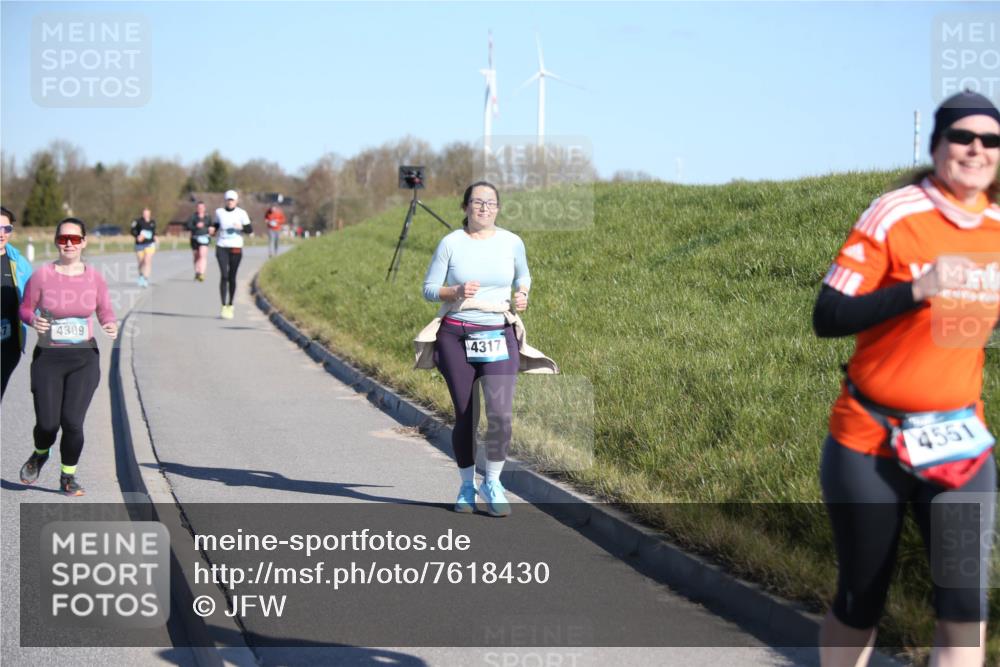 06.04.2025 - 44. Internationalen Wilhelmsburger Insellauf Jannik Wohlers http://msf.ph/oto/7618430 06.04.2025 09:48:22 Laufen 4309, 4317, 4551 meine-sportfotos.de