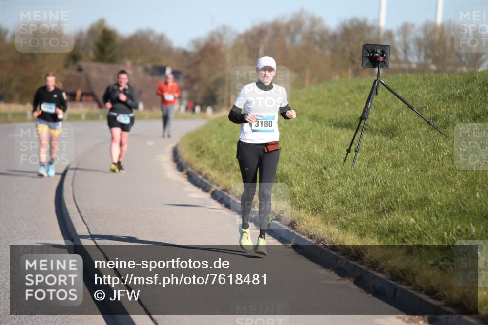 06.04.2025 - 44. Internationalen Wilhelmsburger Insellauf Jannik Wohlers http://msf.ph/oto/7618481 06.04.2025 09:48:27 Laufen 3180 meine-sportfotos.de