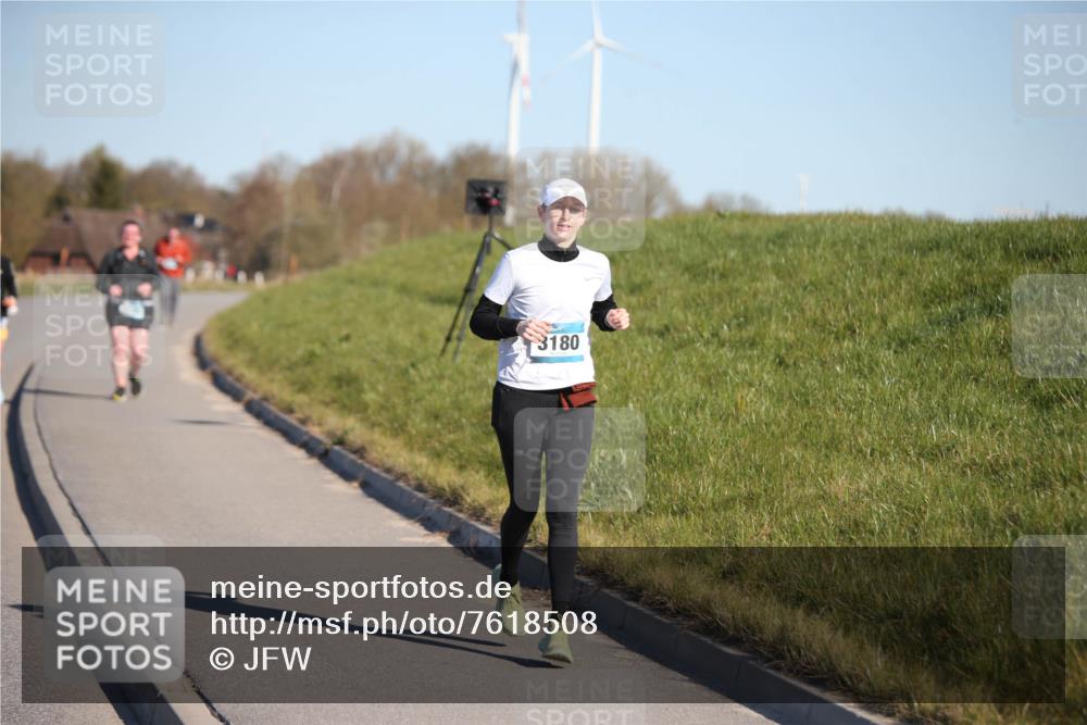 06.04.2025 - 44. Internationalen Wilhelmsburger Insellauf Jannik Wohlers http://msf.ph/oto/7618508 06.04.2025 09:48:31 Laufen 3180 meine-sportfotos.de