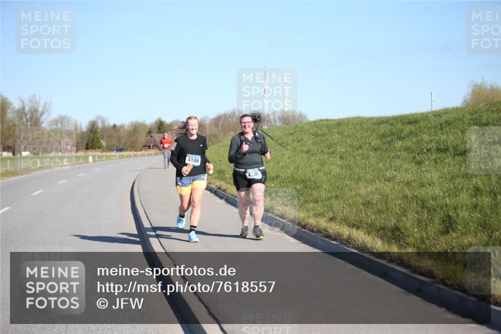 06.04.2025 - 44. Internationalen Wilhelmsburger Insellauf Jannik Wohlers http://msf.ph/oto/7618557 06.04.2025 09:48:39 Laufen 4106, 4105 meine-sportfotos.de