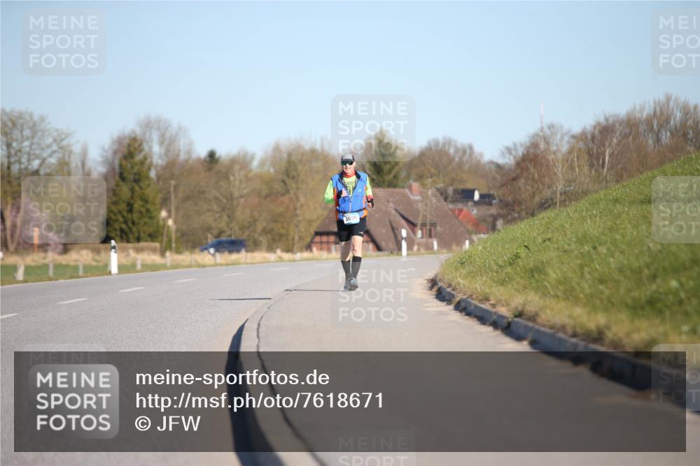 06.04.2025 - 44. Internationalen Wilhelmsburger Insellauf Jannik Wohlers http://msf.ph/oto/7618671 06.04.2025 09:49:44 Laufen 3036 meine-sportfotos.de