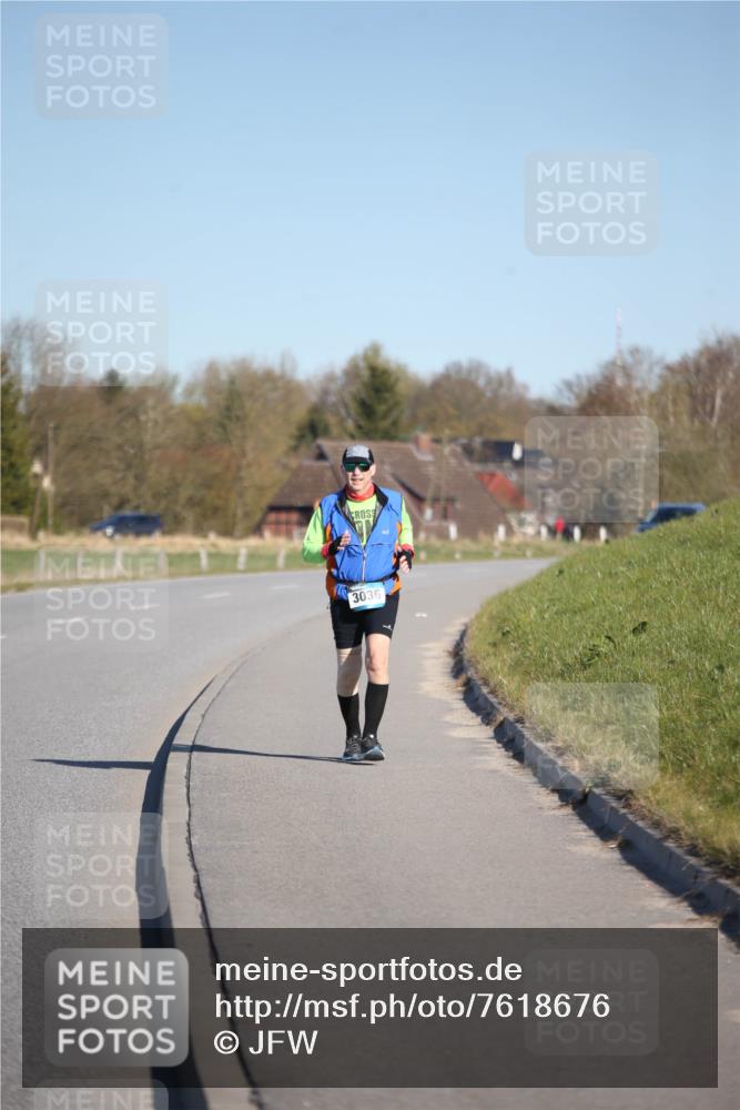 06.04.2025 - 44. Internationalen Wilhelmsburger Insellauf Jannik Wohlers http://msf.ph/oto/7618676 06.04.2025 09:49:50 Laufen 3036 meine-sportfotos.de