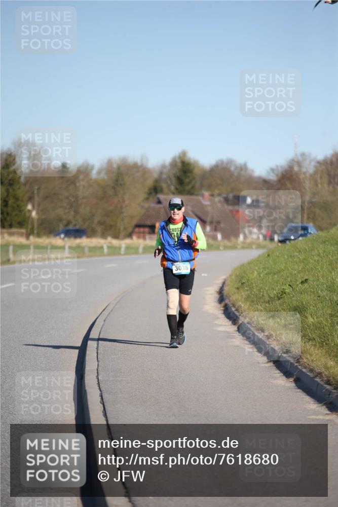 06.04.2025 - 44. Internationalen Wilhelmsburger Insellauf Jannik Wohlers http://msf.ph/oto/7618680 06.04.2025 09:49:51 Laufen 3036 meine-sportfotos.de