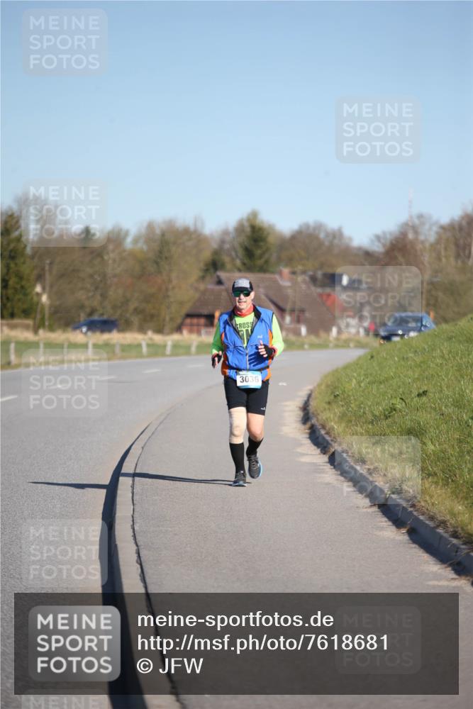 06.04.2025 - 44. Internationalen Wilhelmsburger Insellauf Jannik Wohlers http://msf.ph/oto/7618681 06.04.2025 09:49:51 Laufen 3036 meine-sportfotos.de