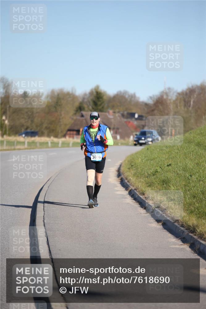 06.04.2025 - 44. Internationalen Wilhelmsburger Insellauf Jannik Wohlers http://msf.ph/oto/7618690 06.04.2025 09:49:51 Laufen 3036 meine-sportfotos.de
