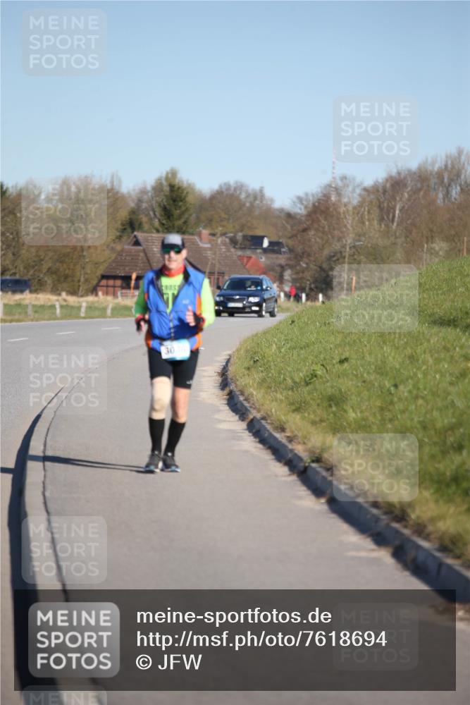 06.04.2025 - 44. Internationalen Wilhelmsburger Insellauf Jannik Wohlers http://msf.ph/oto/7618694 06.04.2025 09:49:52 Laufen 30, 36 meine-sportfotos.de