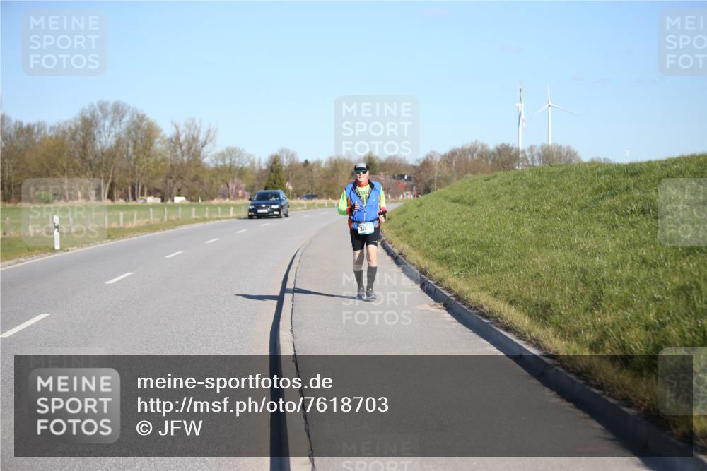 06.04.2025 - 44. Internationalen Wilhelmsburger Insellauf Jannik Wohlers http://msf.ph/oto/7618703 06.04.2025 09:49:56 Laufen 303 meine-sportfotos.de