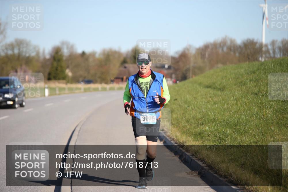 06.04.2025 - 44. Internationalen Wilhelmsburger Insellauf Jannik Wohlers http://msf.ph/oto/7618713 06.04.2025 09:49:57 Laufen 3036 meine-sportfotos.de