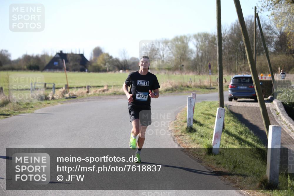 06.04.2025 - 44. Internationalen Wilhelmsburger Insellauf Jannik Wohlers http://msf.ph/oto/7618837 06.04.2025 09:57:35 Laufen 4127 meine-sportfotos.de