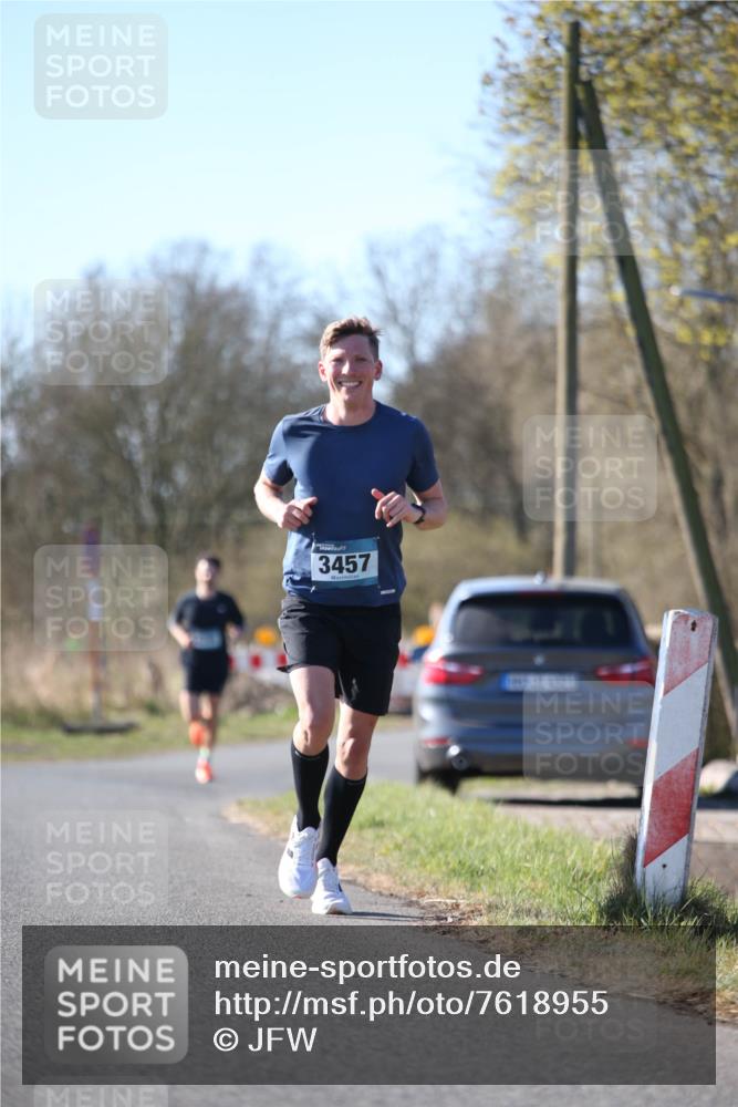 06.04.2025 - 44. Internationalen Wilhelmsburger Insellauf Jannik Wohlers http://msf.ph/oto/7618955 06.04.2025 09:59:34 Laufen 3457 meine-sportfotos.de