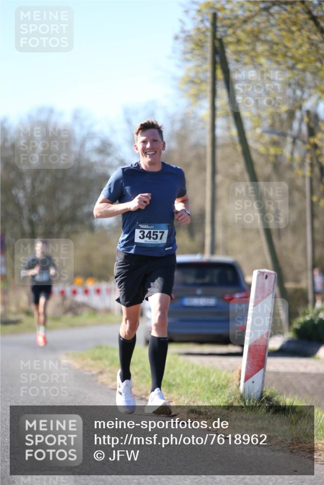 06.04.2025 - 44. Internationalen Wilhelmsburger Insellauf Jannik Wohlers http://msf.ph/oto/7618962 06.04.2025 09:59:34 Laufen 3457 meine-sportfotos.de