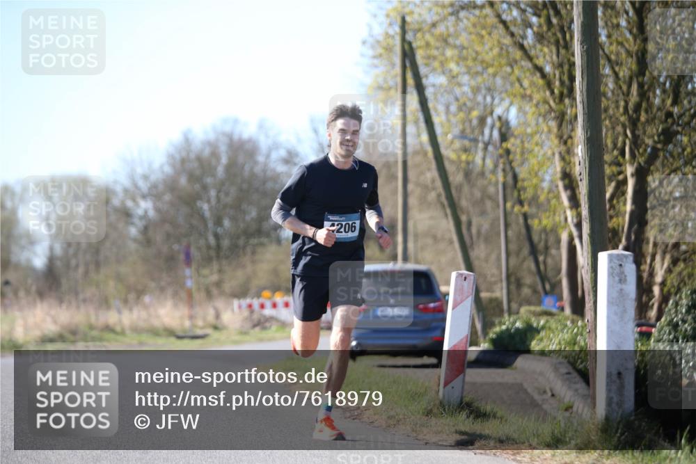 06.04.2025 - 44. Internationalen Wilhelmsburger Insellauf Jannik Wohlers http://msf.ph/oto/7618979 06.04.2025 09:59:42 Laufen 206 meine-sportfotos.de