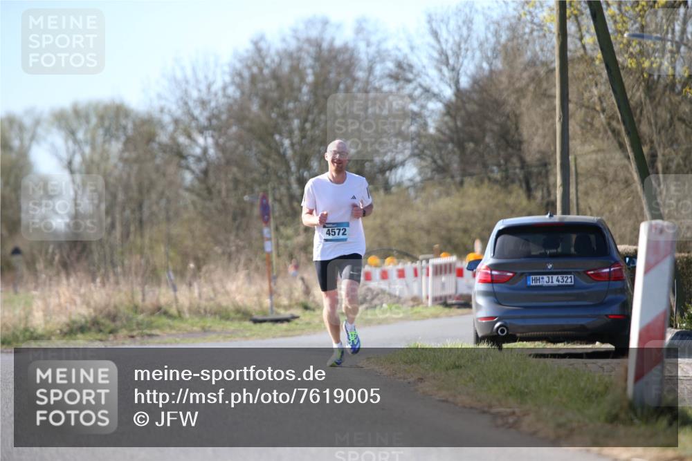 06.04.2025 - 44. Internationalen Wilhelmsburger Insellauf Jannik Wohlers http://msf.ph/oto/7619005 06.04.2025 09:59:55 Laufen 4572, 4321 meine-sportfotos.de