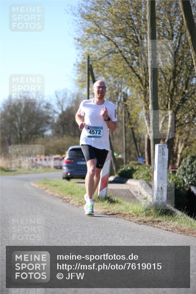 06.04.2025 - 44. Internationalen Wilhelmsburger Insellauf Jannik Wohlers http://msf.ph/oto/7619015 06.04.2025 09:59:59 Laufen 4572 meine-sportfotos.de