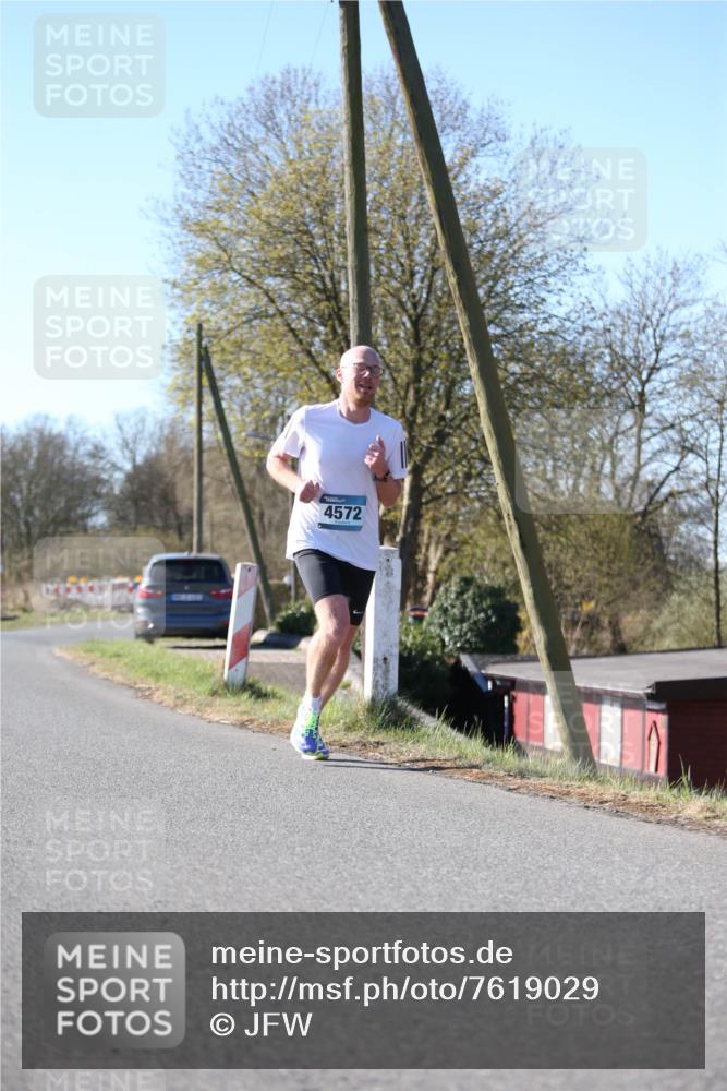 06.04.2025 - 44. Internationalen Wilhelmsburger Insellauf Jannik Wohlers http://msf.ph/oto/7619029 06.04.2025 09:59:59 Laufen 4572 meine-sportfotos.de