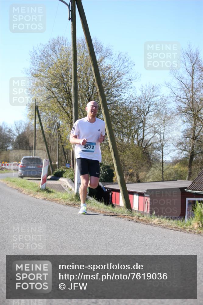 06.04.2025 - 44. Internationalen Wilhelmsburger Insellauf Jannik Wohlers http://msf.ph/oto/7619036 06.04.2025 10:00:00 Laufen 4572 meine-sportfotos.de