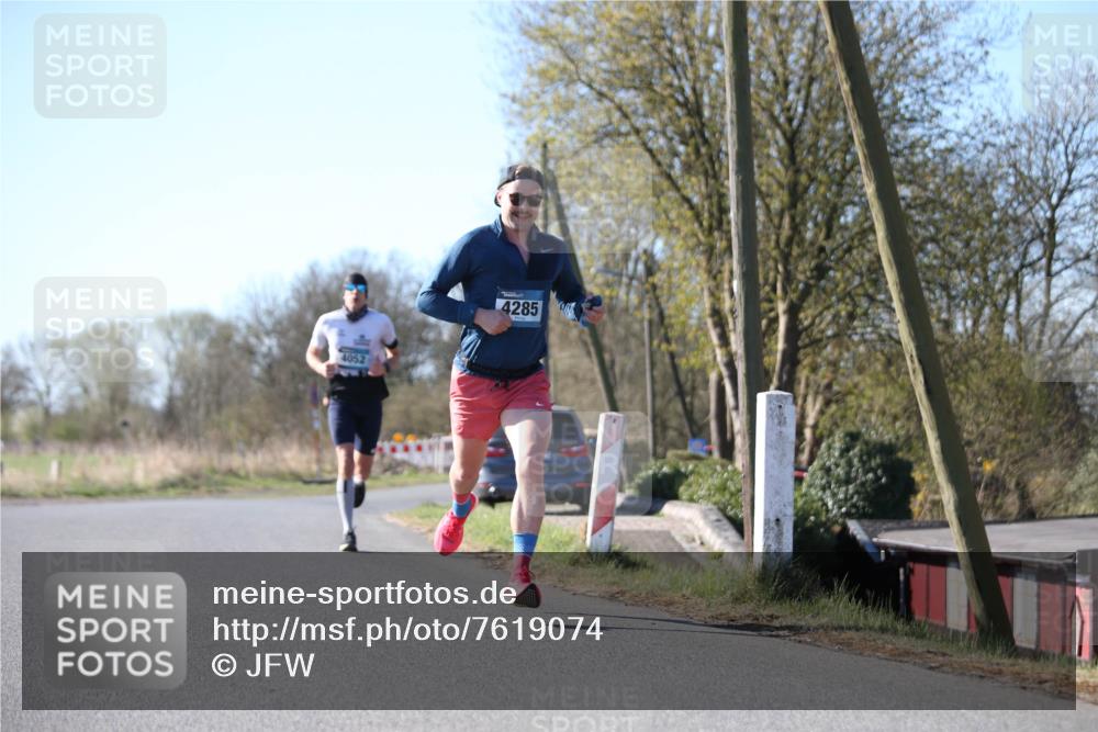 06.04.2025 - 44. Internationalen Wilhelmsburger Insellauf Jannik Wohlers http://msf.ph/oto/7619074 06.04.2025 10:00:31 Laufen 4052, 4285 meine-sportfotos.de