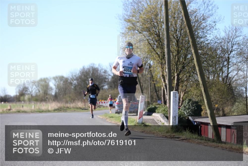 06.04.2025 - 44. Internationalen Wilhelmsburger Insellauf Jannik Wohlers http://msf.ph/oto/7619101 06.04.2025 10:00:33 Laufen 4052 meine-sportfotos.de