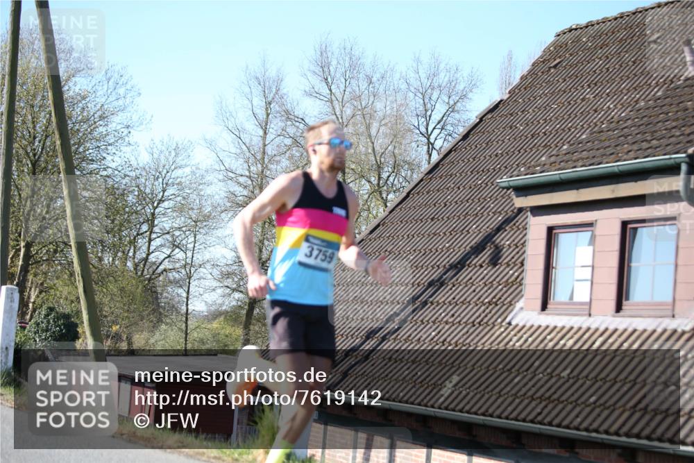 06.04.2025 - 44. Internationalen Wilhelmsburger Insellauf Jannik Wohlers http://msf.ph/oto/7619142 06.04.2025 10:00:44 Laufen 3759 meine-sportfotos.de