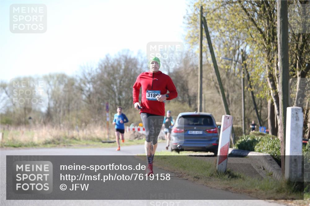 06.04.2025 - 44. Internationalen Wilhelmsburger Insellauf Jannik Wohlers http://msf.ph/oto/7619158 06.04.2025 10:01:05 Laufen 318, 4321 meine-sportfotos.de