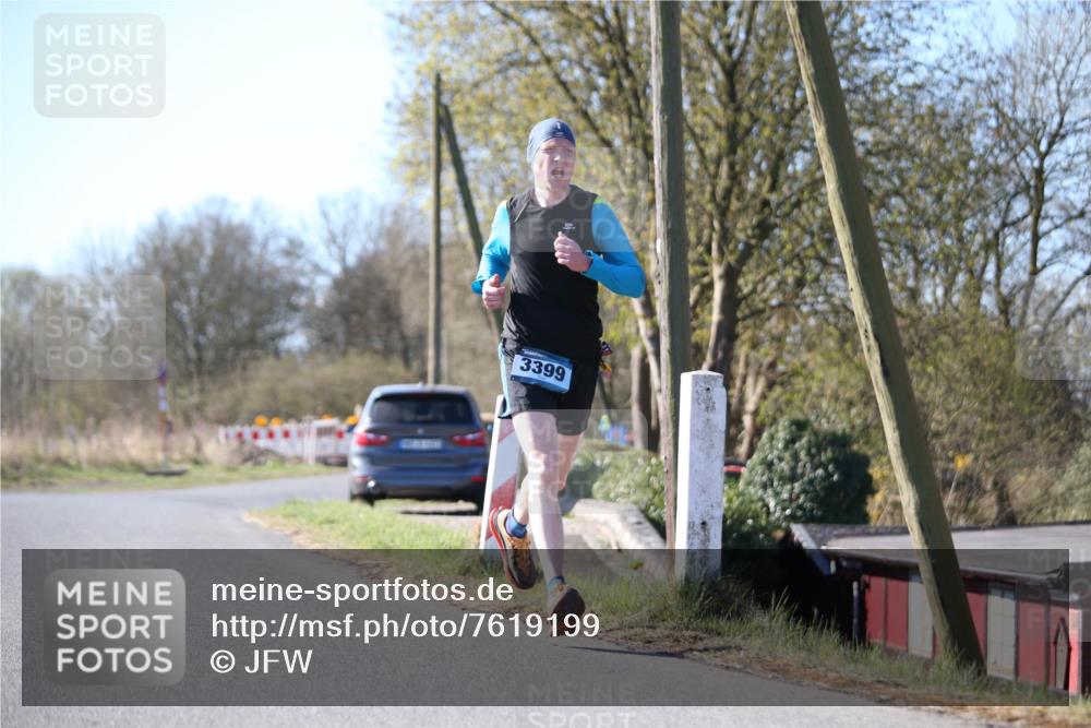 06.04.2025 - 44. Internationalen Wilhelmsburger Insellauf Jannik Wohlers http://msf.ph/oto/7619199 06.04.2025 10:01:15 Laufen 3399 meine-sportfotos.de