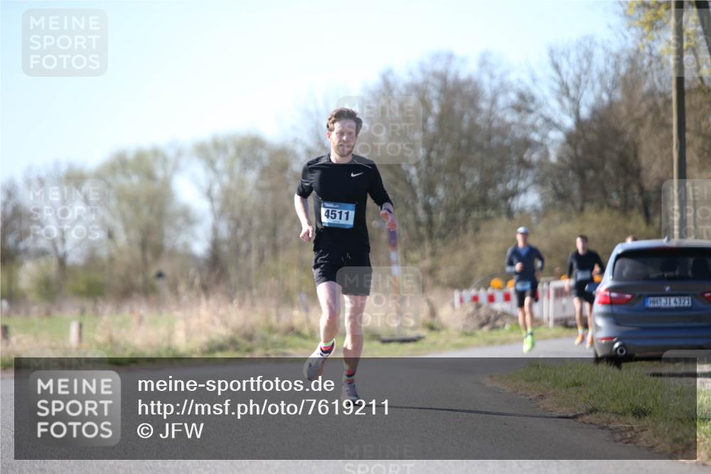 06.04.2025 - 44. Internationalen Wilhelmsburger Insellauf Jannik Wohlers http://msf.ph/oto/7619211 06.04.2025 10:01:29 Laufen 4511 meine-sportfotos.de
