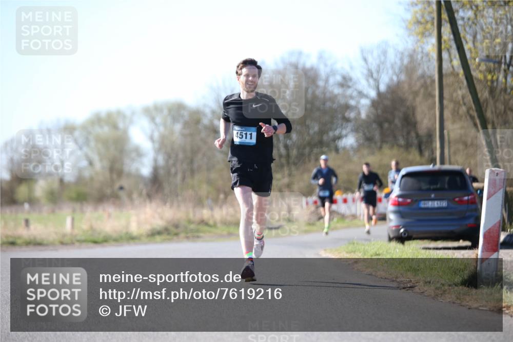 06.04.2025 - 44. Internationalen Wilhelmsburger Insellauf Jannik Wohlers http://msf.ph/oto/7619216 06.04.2025 10:01:30 Laufen 4511 meine-sportfotos.de