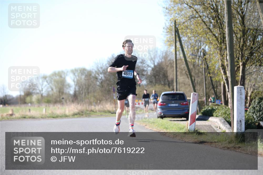 06.04.2025 - 44. Internationalen Wilhelmsburger Insellauf Jannik Wohlers http://msf.ph/oto/7619222 06.04.2025 10:01:31 Laufen 4511 meine-sportfotos.de