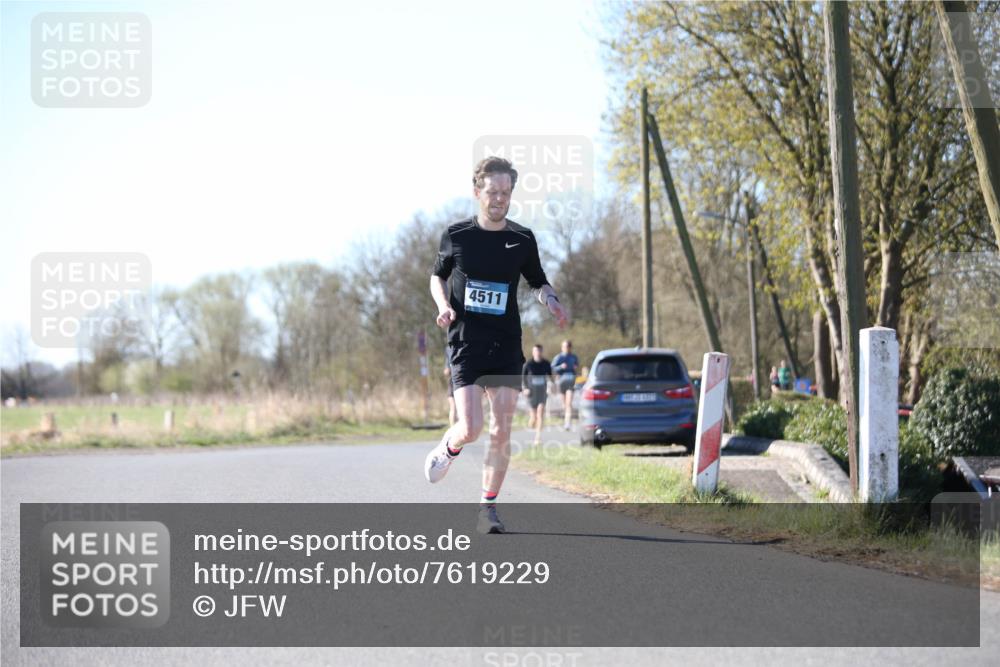 06.04.2025 - 44. Internationalen Wilhelmsburger Insellauf Jannik Wohlers http://msf.ph/oto/7619229 06.04.2025 10:01:31 Laufen 4511 meine-sportfotos.de