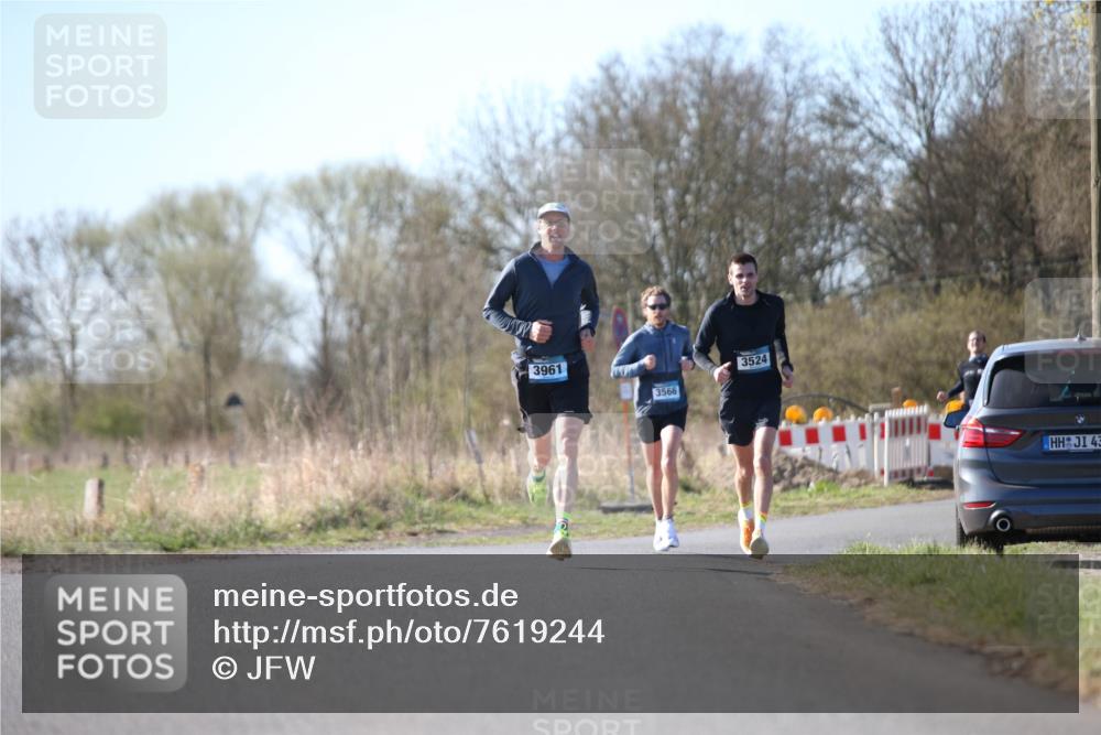 06.04.2025 - 44. Internationalen Wilhelmsburger Insellauf Jannik Wohlers http://msf.ph/oto/7619244 06.04.2025 10:01:35 Laufen 3961, 3566, 3524, 43 meine-sportfotos.de
