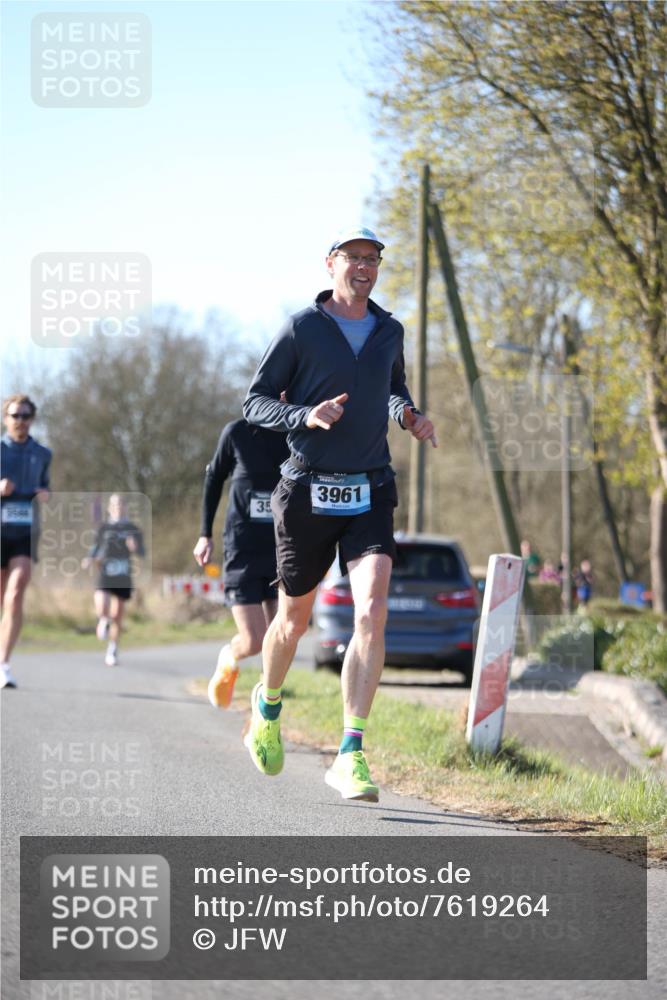 06.04.2025 - 44. Internationalen Wilhelmsburger Insellauf Jannik Wohlers http://msf.ph/oto/7619264 06.04.2025 10:01:39 Laufen 35, 3961 meine-sportfotos.de