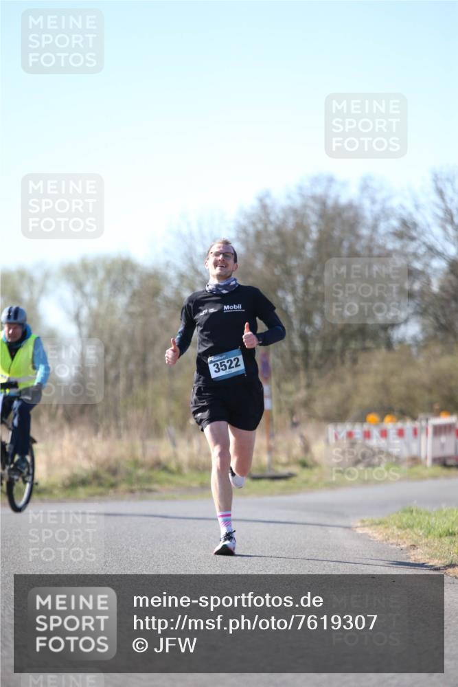 06.04.2025 - 44. Internationalen Wilhelmsburger Insellauf Jannik Wohlers http://msf.ph/oto/7619307 06.04.2025 10:01:45 Laufen 3522 meine-sportfotos.de