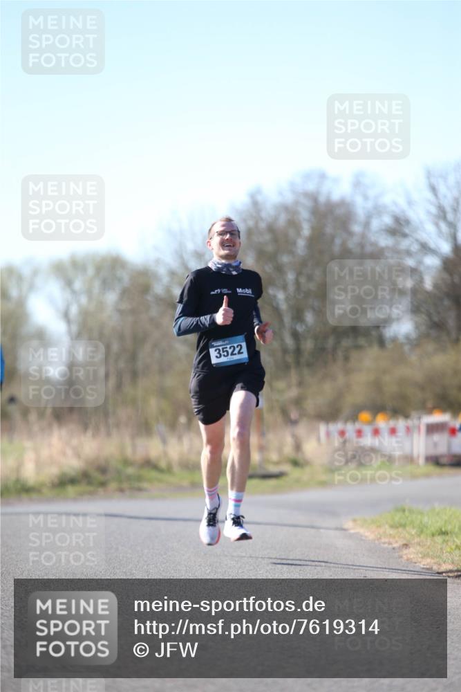 06.04.2025 - 44. Internationalen Wilhelmsburger Insellauf Jannik Wohlers http://msf.ph/oto/7619314 06.04.2025 10:01:45 Laufen 3522 meine-sportfotos.de