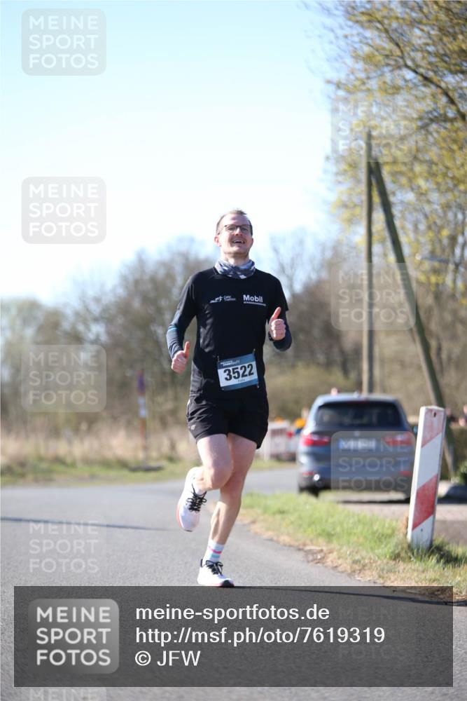 06.04.2025 - 44. Internationalen Wilhelmsburger Insellauf Jannik Wohlers http://msf.ph/oto/7619319 06.04.2025 10:01:46 Laufen 3522 meine-sportfotos.de